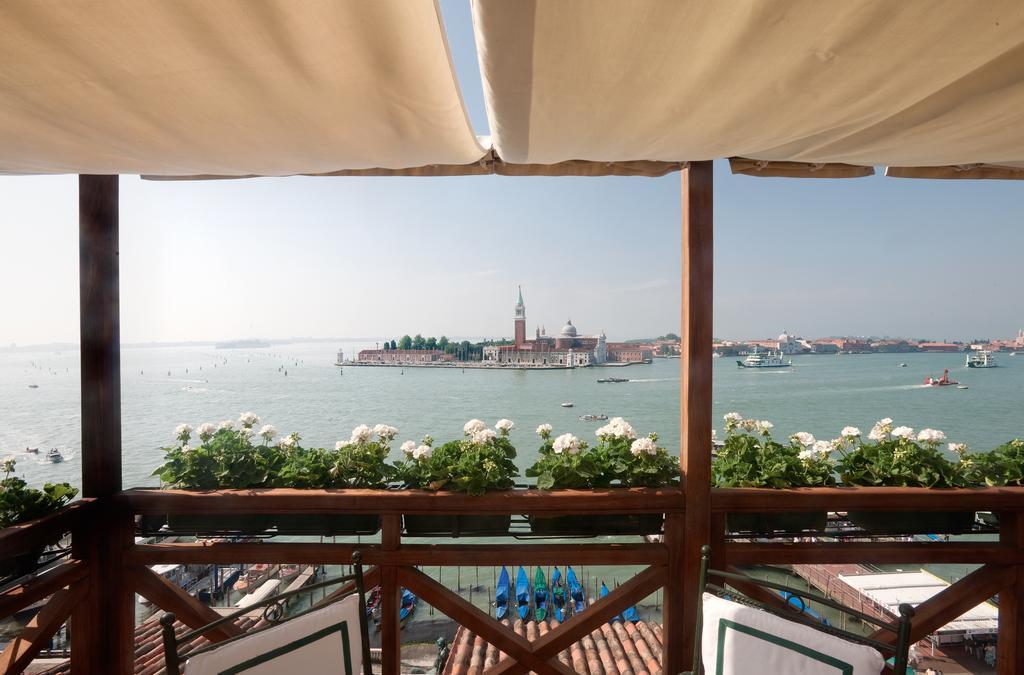 Londra Palace Venezia מתקנים תמונה